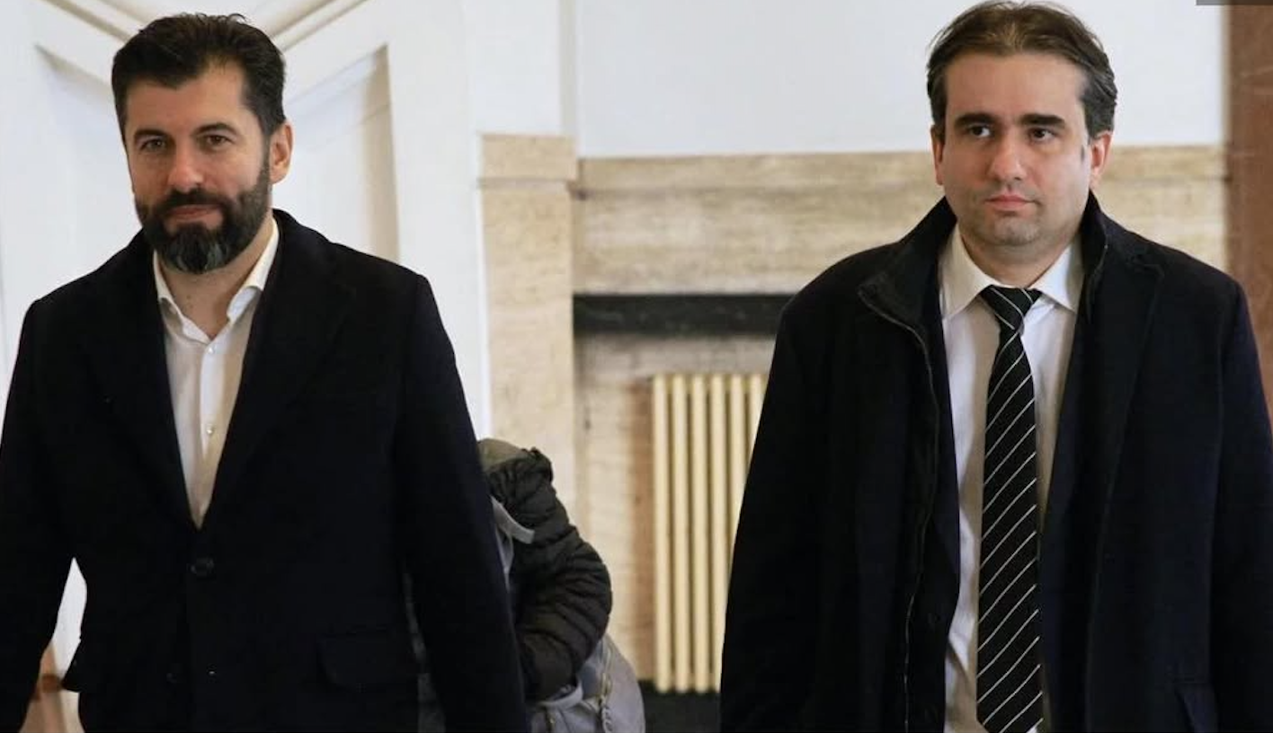 Съдът прекрати делото срещу Кирил Петков и Божидар Божанов и отмени паричните им гаранции